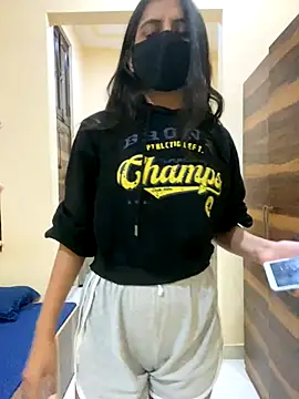 deepikaa aroraa online show from 11-22-25, 01:32