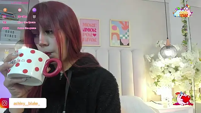 Snapshot of Isabella__gonzalez_ chatting on 12-19-25, 03:35 Isabella gonzalez online show from 12-19-25, 03:35