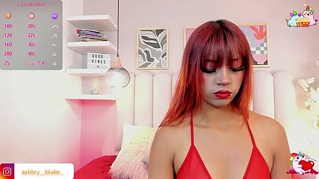 Snapshot of Isabella__gonzalez_ chatting on 01-08-26, 12:24 Isabella gonzalez online show from 01-08-26, 12:24