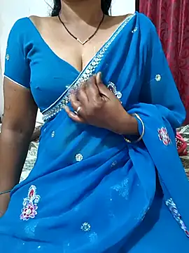 Snapshot of Best_Kannada_Couple chatting on 10-15-25, 05:13 Best Kannada Couple online show from 10-15-25, 05:13