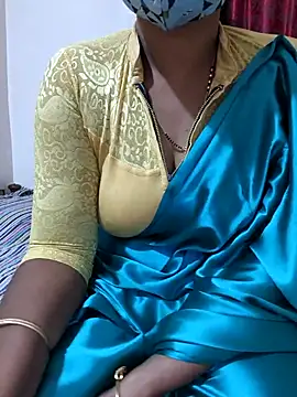 Snapshot of Best_Kannada_Couple chatting on 10-27-25, 05:33 Best Kannada Couple online show from 10-27-25, 05:33