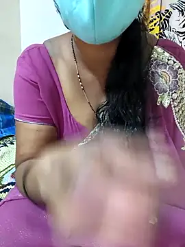 Snapshot of Best_Kannada_Couple chatting on 11-12-25, 05:08 Best Kannada Couple online show from 11-12-25, 05:08