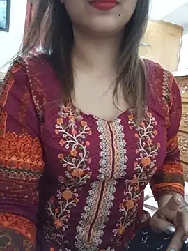 Snapshot of Tanha18 chatting on 07-17-26, 06:24 Tanha18 online show from 07-17-26, 06:24