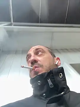 AlexGogo23 online show from 03-25-26, 07:03