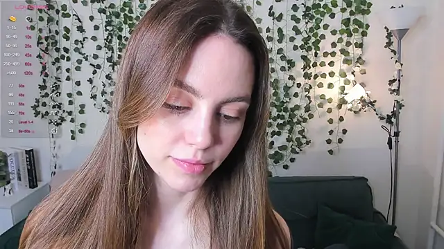 Snapshot of sweet_and_flirt chatting on 10-25-25, 07:16 sweet and flirt online show from 10-25-25, 07:16