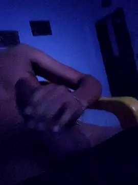 Snapshot of Rayangiss chatting on 10-22-25, 04:57 Rayangiss online show from 10-22-25, 04:57