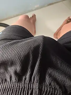 Snapshot of Rayangiss chatting on 10-22-25, 08:52 Rayangiss online show from 10-22-25, 08:52