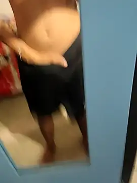 Snapshot of Rayangiss chatting on 11-20-25, 12:00 Rayangiss online show from 11-20-25, 12:00