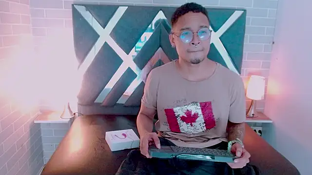 Jayden Morris online show from 04-11-26, 01:43