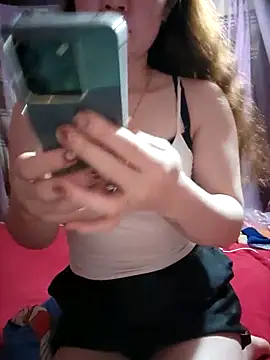 LeanaLy online show from 12-20-25, 02:35