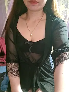 LeanaLy online show from 02-11-26, 01:10