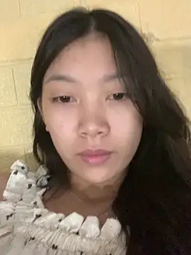 linh-lan1 online show from 10-13-25, 09:53