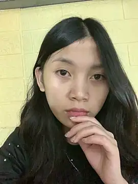 linh-lan1 online show from 10-18-25, 03:02