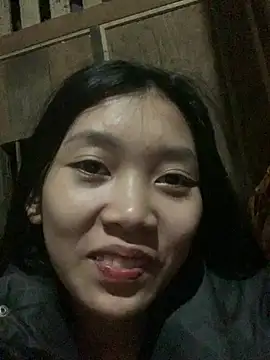 Snapshot of linh-lan1 chatting on 02-04-26, 12:44 linh-lan1 online show from 02-04-26, 12:44