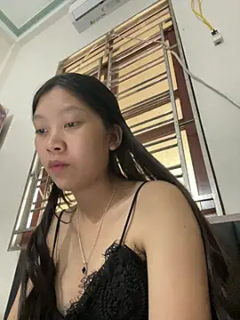 Snapshot of linh-lan1 chatting on 07-08-26, 07:02 linh-lan1 online show from 07-08-26, 07:02