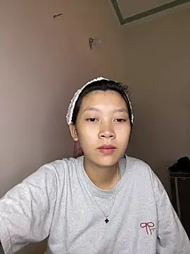 Snapshot of linh-lan1 chatting on 08-05-26, 05:32 linh-lan1 online show from 08-05-26, 05:32