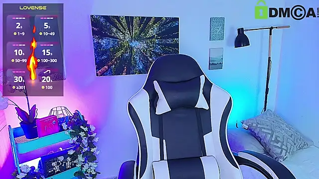 Snapshot of Alex_carter chatting on 10-24-25, 10:33 Alex carter online show from 10-24-25, 10:33