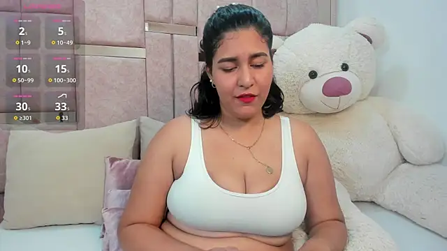 Snapshot of denisse_khan chatting on 10-20-25, 10:54 denisse khan online show from 10-20-25, 10:54