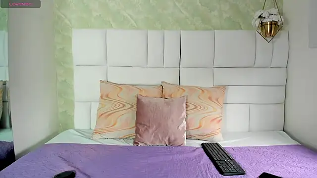 denisse khan online show from 04-10-26, 10:14