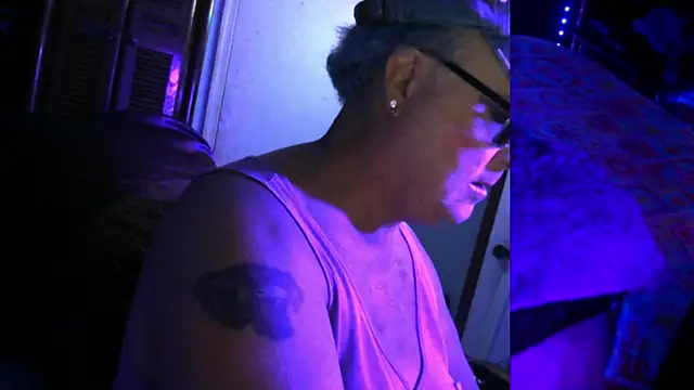 JasmineAurora online show from 10-17-25, 06:05