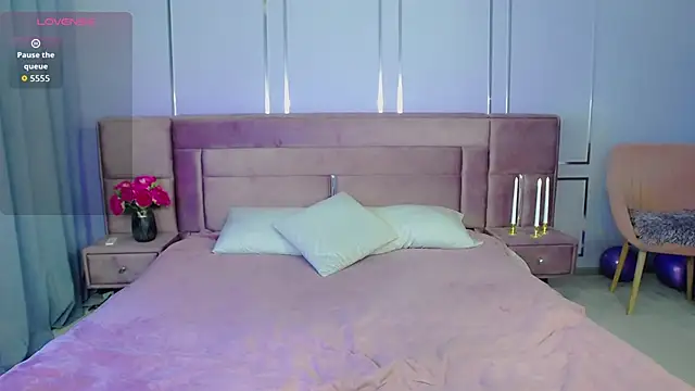 EvaBilss online show from 03-24-26, 08:03