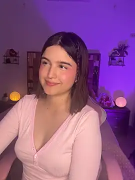 Snapshot of MIACUTEE_ chatting on 10-15-25, 02:55 MIACUTEE online show from 10-15-25, 02:55