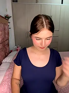 Snapshot of MIACUTEE_ chatting on 11-21-25, 06:23 MIACUTEE online show from 11-21-25, 06:23