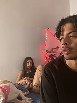 Snapshot of Sweett_pain chatting on 10-30-25, 03:30 Sweett pain online show from 10-30-25, 03:30