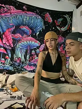 Snapshot of Sweett_pain chatting on 11-08-25, 04:56 Sweett pain online show from 11-08-25, 04:56