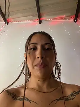 Snapshot of Sweett_pain chatting on 11-20-25, 03:50 Sweett pain online show from 11-20-25, 03:50