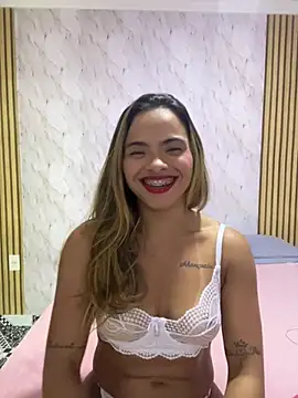 safadinhaquenteW online show from 04-06-26, 03:48