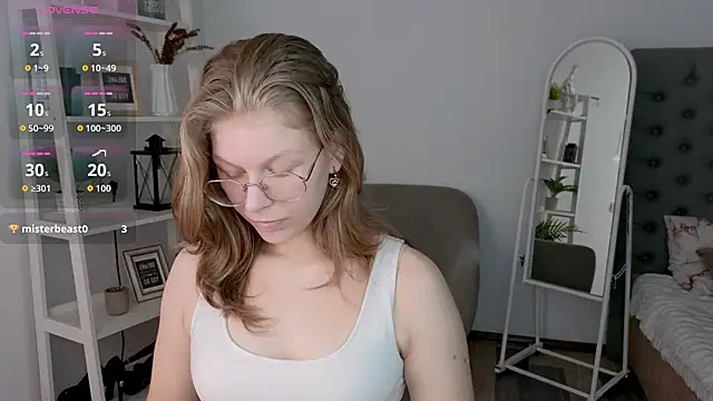 Snapshot of Angelie__Eyes chatting on 10-12-25, 10:47 Angelie Eyes online show from 10-12-25, 10:47