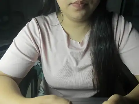 Snapshot of Divya68 chatting on 12-16-25, 05:29 Divya68 online show from 12-16-25, 05:29