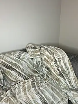 Snapshot of YourFavorite_Daiisy chatting on 10-17-25, 12:47 YourFavorite Daiisy online show from 10-17-25, 12:47