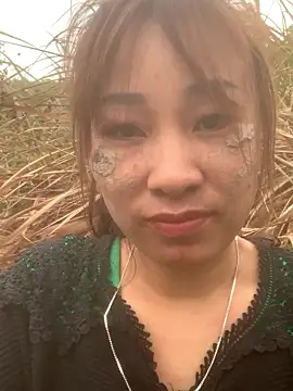 Snapshot of Linh_sexyy chatting on 01-14-26, 06:19 Linh sexyy online show from 01-14-26, 06:19