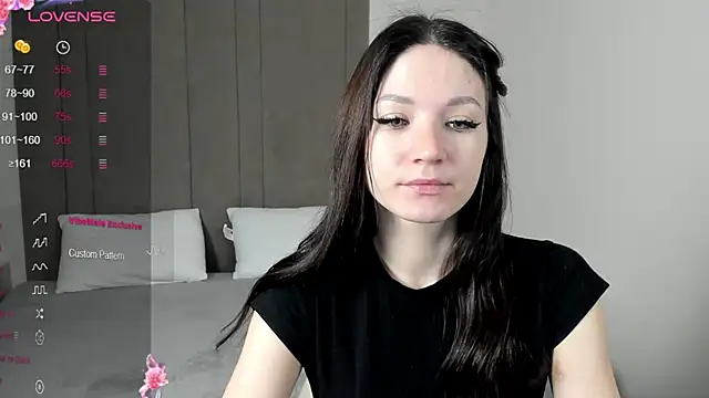 Snapshot of ChillGato chatting on 11-24-25, 01:38 ChillGato online show from 11-24-25, 01:38