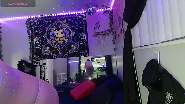 Karmagirl67 online show from 05-30-26, 06:43