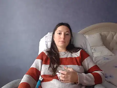 LuckyLisa23 online show from 11-19-25, 10:15