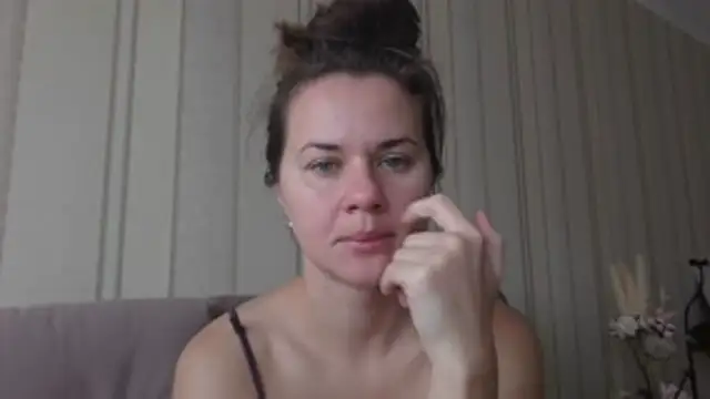 Snapshot of GiaaCaranggi chatting on 11-22-25, 10:47 GiaaCaranggi online show from 11-22-25, 10:47