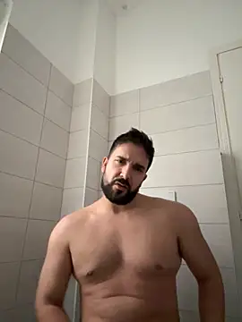 Snapshot of ReDiBastoni90 chatting on 10-18-25, 01:23 ReDiBastoni90 online show from 10-18-25, 01:23