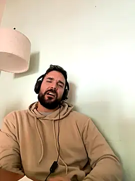 Snapshot of ReDiBastoni90 chatting on 10-20-25, 10:27 ReDiBastoni90 online show from 10-20-25, 10:27