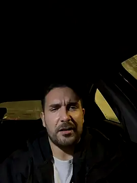 Snapshot of ReDiBastoni90 chatting on 10-21-25, 10:32 ReDiBastoni90 online show from 10-21-25, 10:32