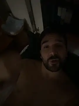 Snapshot of ReDiBastoni90 chatting on 11-01-25, 01:40 ReDiBastoni90 online show from 11-01-25, 01:40