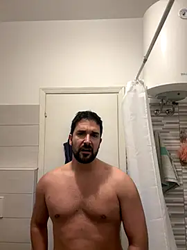 Snapshot of ReDiBastoni90 chatting on 11-01-25, 05:37 ReDiBastoni90 online show from 11-01-25, 05:37