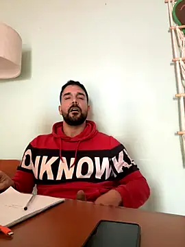 Snapshot of ReDiBastoni90 chatting on 11-05-25, 10:26 ReDiBastoni90 online show from 11-05-25, 10:26