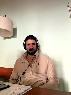 Snapshot of ReDiBastoni90 chatting on 11-13-25, 08:13 ReDiBastoni90 online show from 11-13-25, 08:13