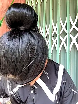 Linh-xxx online show from 10-15-25, 05:07