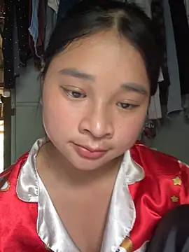 Linh-xxx online show from 10-31-25, 06:14