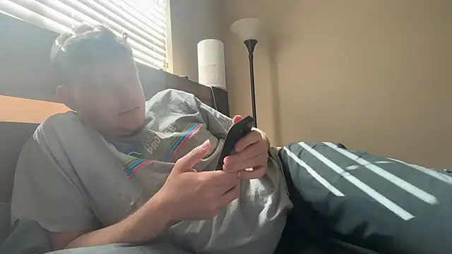 eddieeeeee1232 online show from 12-19-25, 06:59