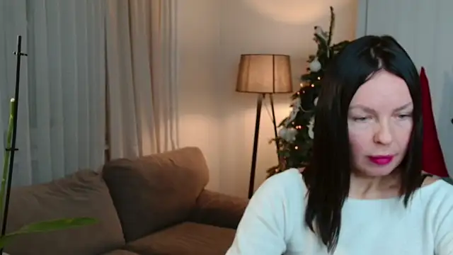 LittleNicolee online show from 12-17-25, 03:40